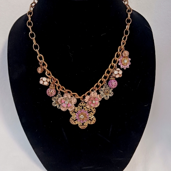 VNT PINK Floral Necklace Baubles Beads Flowers PINK metal Petals Fairy Steampunk - Picture 8 of 8
